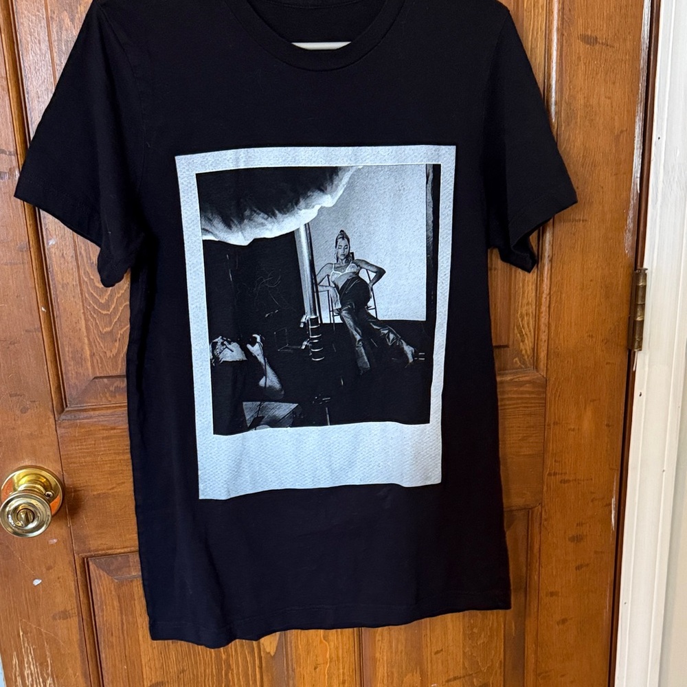 Dua Lipa 2022 Women’s Concert Shirt